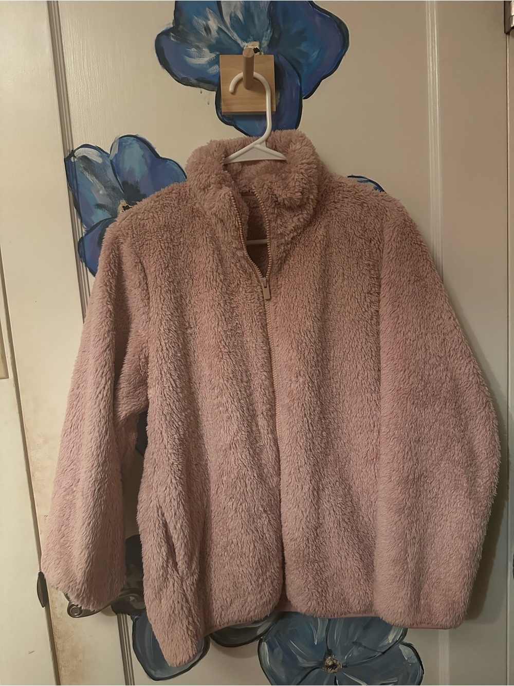 Uniqlo Plush Sherpa Zip Jacket in Dusty Rose